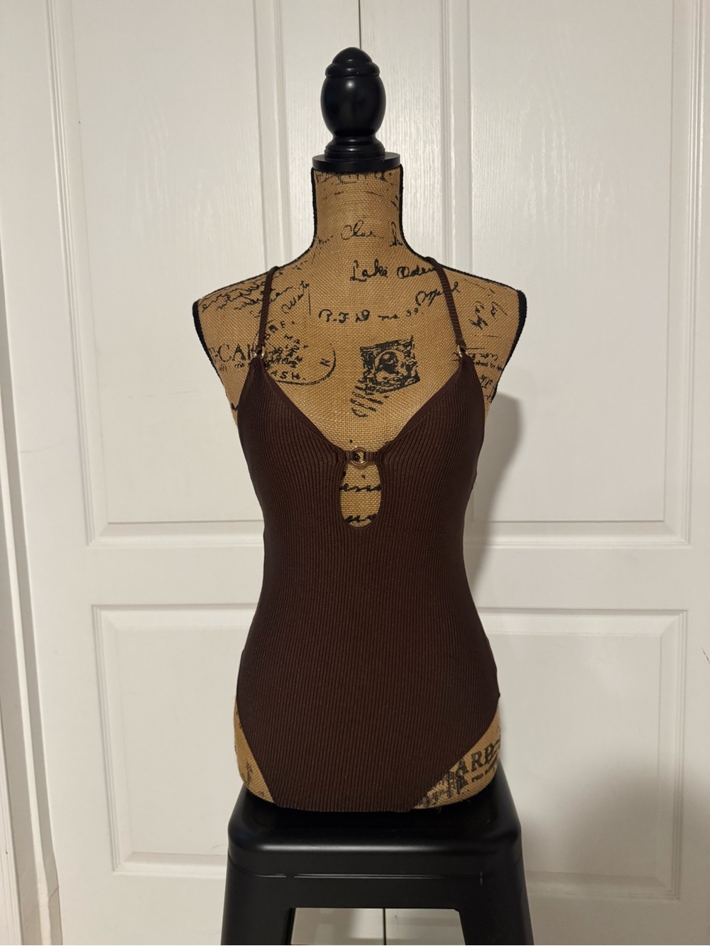 aerie Brown Ribbed, one piece with accent ring in the front! NWT Sz XS